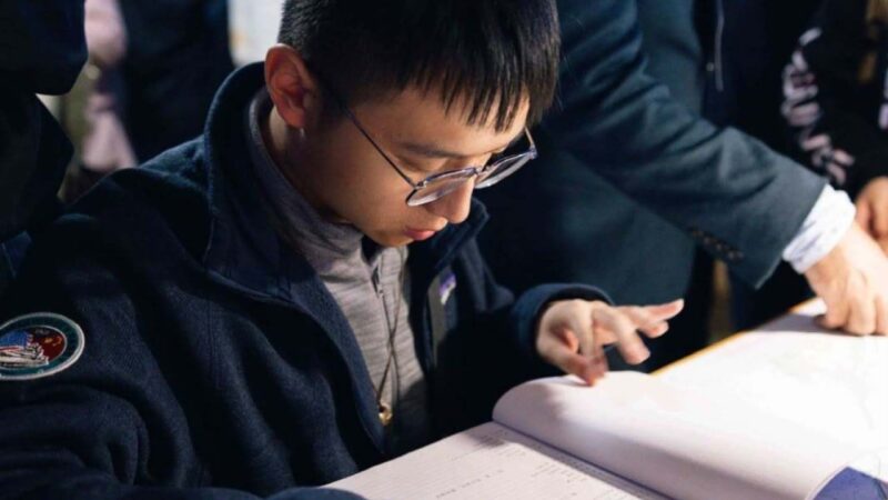 Students can play role in US-China ties, Xi says in letter to Hong Kong student