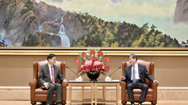Hong Kong, Fujian sign 6 deals to deepen finance, tourism and education ties