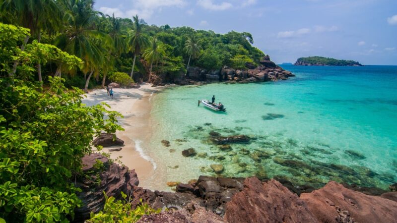 Vietnam tourist speedboat capsizes, killing 15 Indian tourists