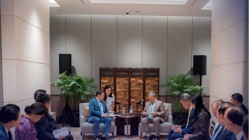 中企拟在柬投建AI算力中心

近日，柬埔寨首相洪玛奈会见