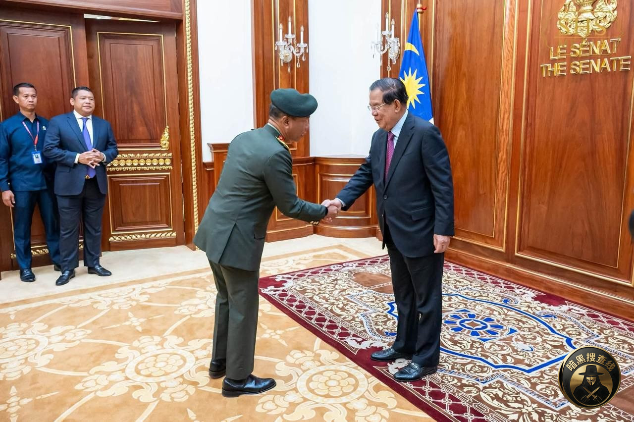 #洪森会见马来西亚总司令 感谢安华推动边界问题和平解决