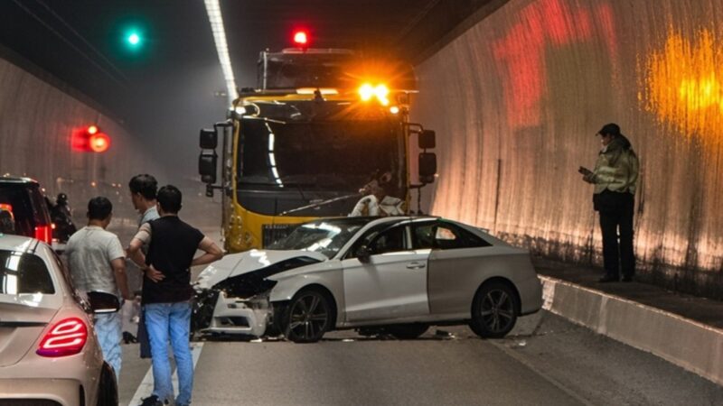 Another suspect in HKm gold robbery at Hong Kong airport held after car crash