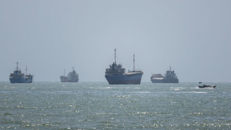 Iran and Oman reach Hormuz deal, but reopening hinges on US compliance