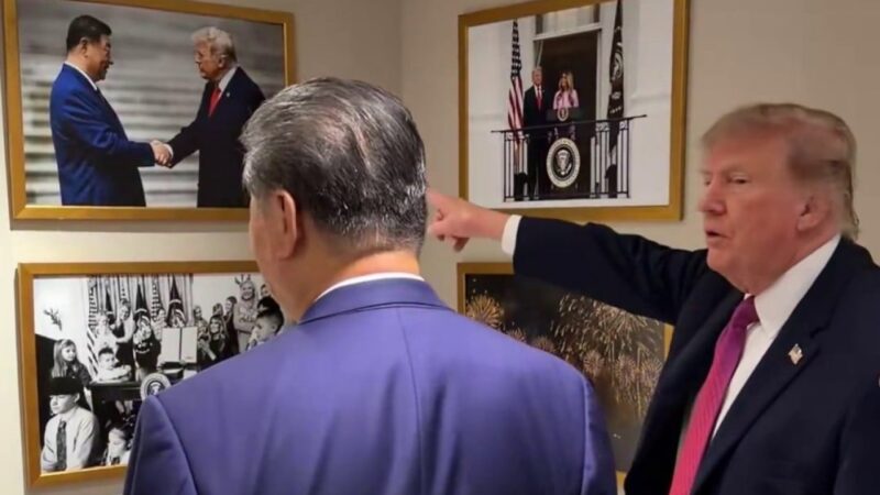 Xi leaves Washington, but keeps at least two places on the White House walls
